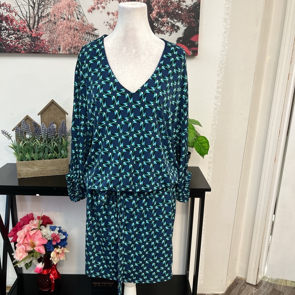 Laundry By Shelli Segal Women’s blouson Dress Size 12 Geo  V Neck Zipper Back